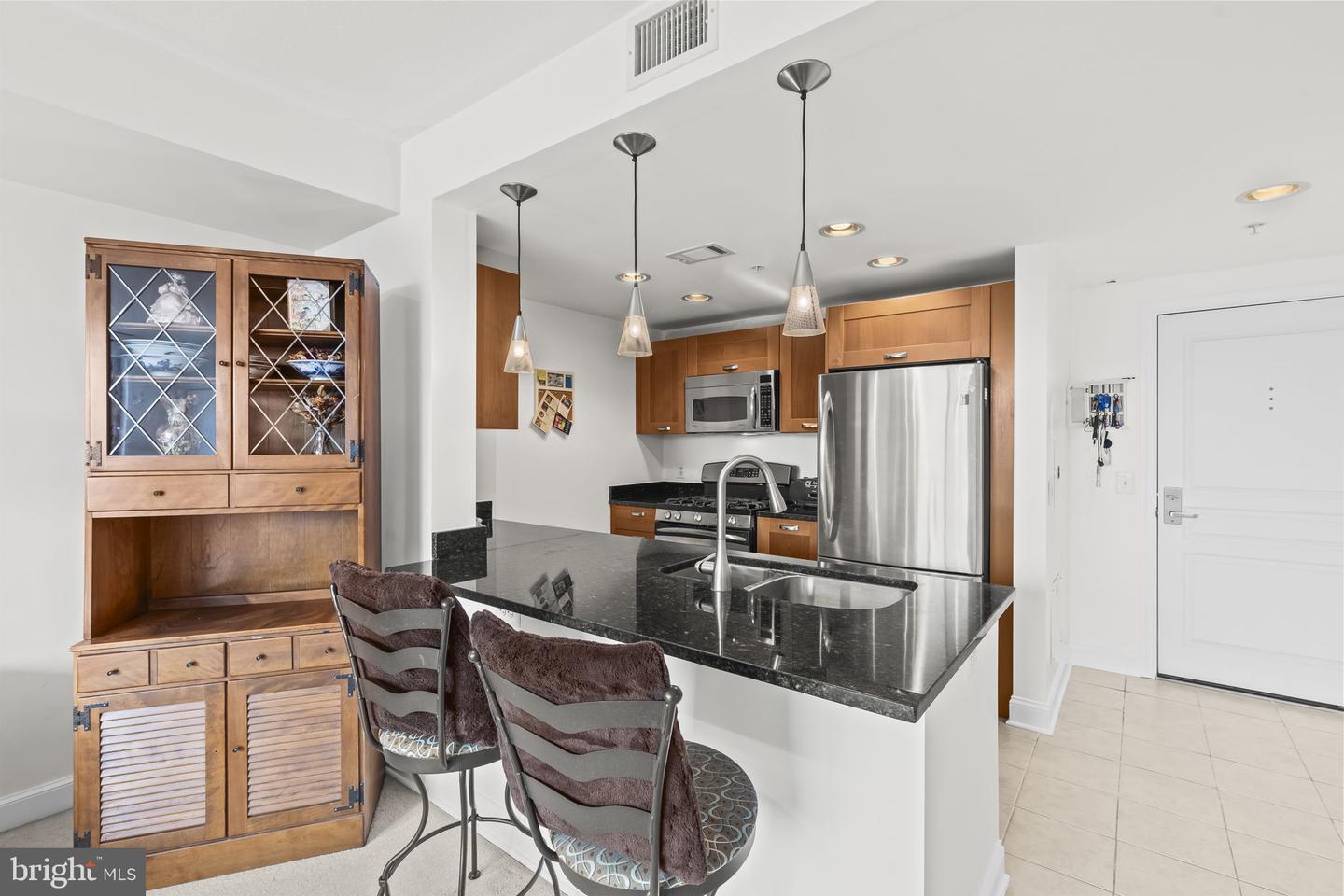 2451 MIDTOWN AVE #1413, ALEXANDRIA, Virginia 22303, 1 Bedroom Bedrooms, ,1 BathroomBathrooms,Residential,For sale,2451 MIDTOWN AVE #1413,VAFX2280262 MLS # VAFX2280262