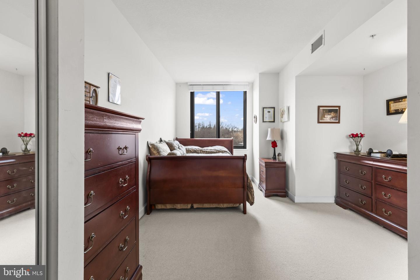 2451 MIDTOWN AVE #1413, ALEXANDRIA, Virginia 22303, 1 Bedroom Bedrooms, ,1 BathroomBathrooms,Residential,For sale,2451 MIDTOWN AVE #1413,VAFX2280262 MLS # VAFX2280262