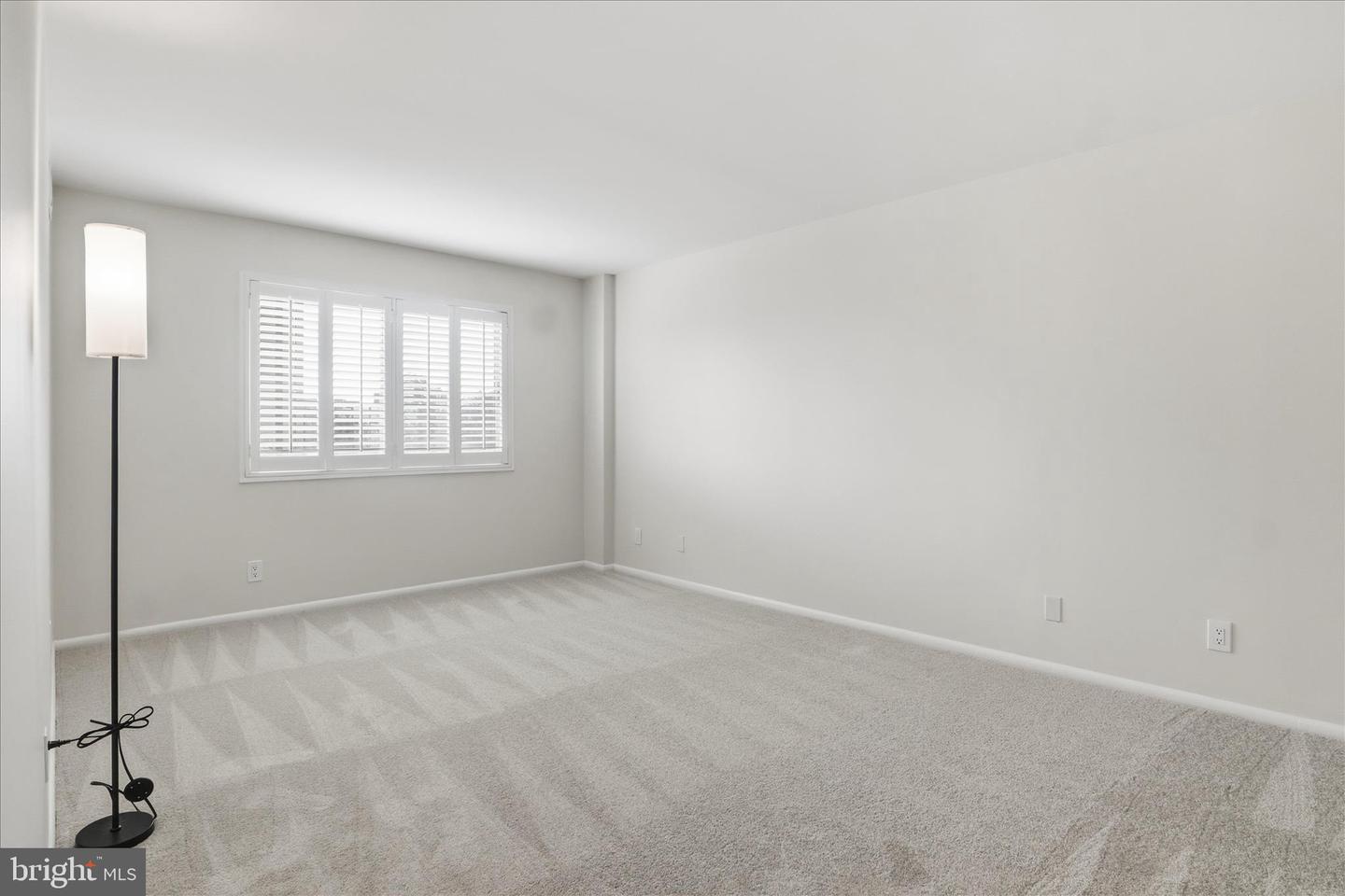 5340 HOLMES RUN PKWY #904, ALEXANDRIA, Virginia 22304, 2 Bedrooms Bedrooms, ,2 BathroomsBathrooms,Residential,For sale,5340 HOLMES RUN PKWY #904,VAAX2052066 MLS # VAAX2052066