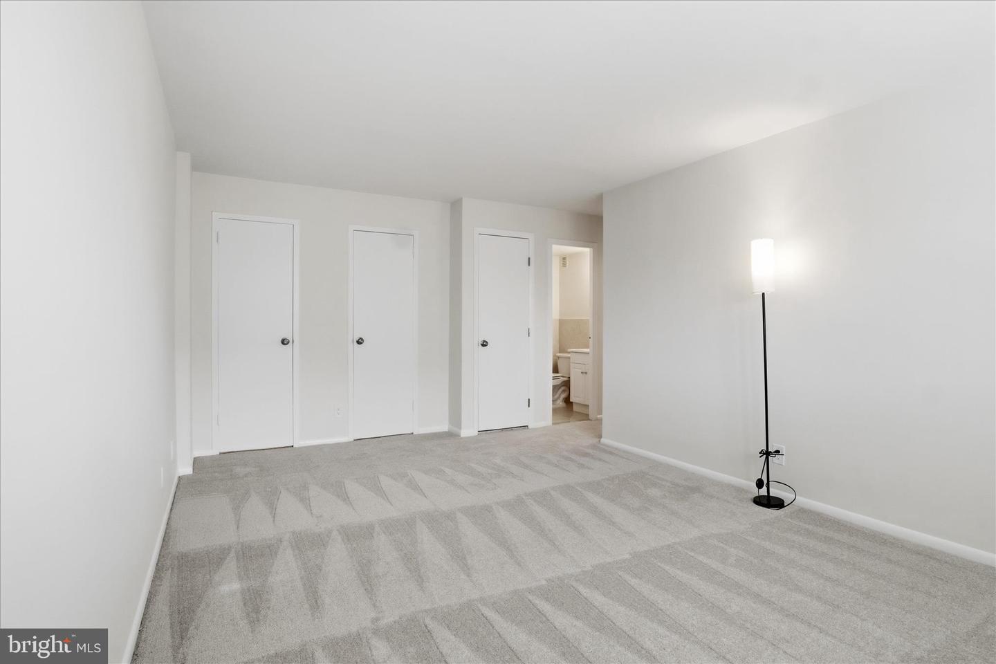 5340 HOLMES RUN PKWY #904, ALEXANDRIA, Virginia 22304, 2 Bedrooms Bedrooms, ,2 BathroomsBathrooms,Residential,For sale,5340 HOLMES RUN PKWY #904,VAAX2052066 MLS # VAAX2052066