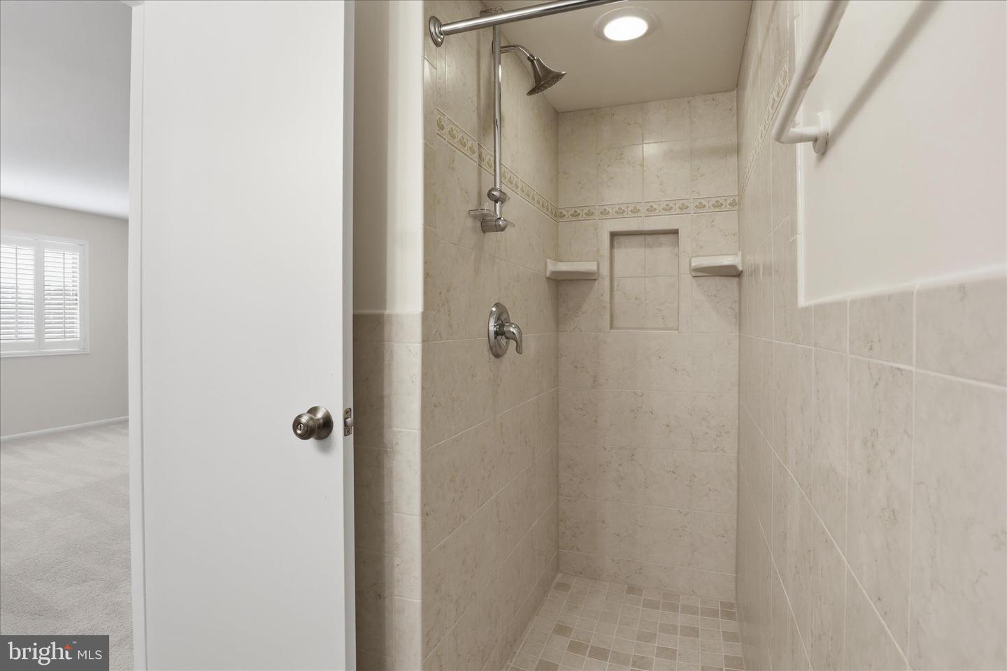 5340 HOLMES RUN PKWY #904, ALEXANDRIA, Virginia 22304, 2 Bedrooms Bedrooms, ,2 BathroomsBathrooms,Residential,For sale,5340 HOLMES RUN PKWY #904,VAAX2052066 MLS # VAAX2052066