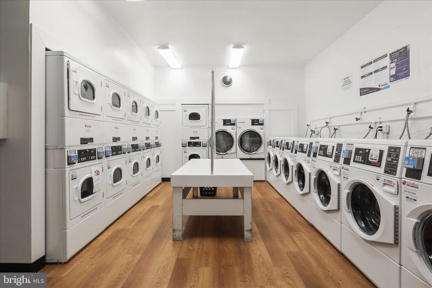 5340 HOLMES RUN PKWY #904, ALEXANDRIA, Virginia 22304, 2 Bedrooms Bedrooms, ,2 BathroomsBathrooms,Residential,For sale,5340 HOLMES RUN PKWY #904,VAAX2052066 MLS # VAAX2052066