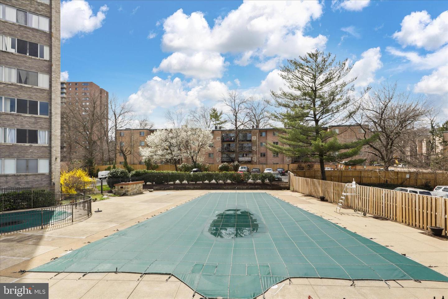 5340 HOLMES RUN PKWY #904, ALEXANDRIA, Virginia 22304, 2 Bedrooms Bedrooms, ,2 BathroomsBathrooms,Residential,For sale,5340 HOLMES RUN PKWY #904,VAAX2052066 MLS # VAAX2052066