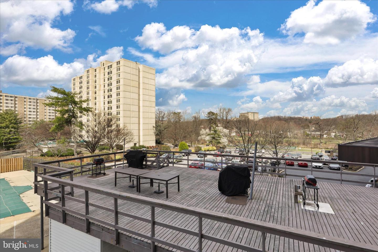 5340 HOLMES RUN PKWY #904, ALEXANDRIA, Virginia 22304, 2 Bedrooms Bedrooms, ,2 BathroomsBathrooms,Residential,For sale,5340 HOLMES RUN PKWY #904,VAAX2052066 MLS # VAAX2052066