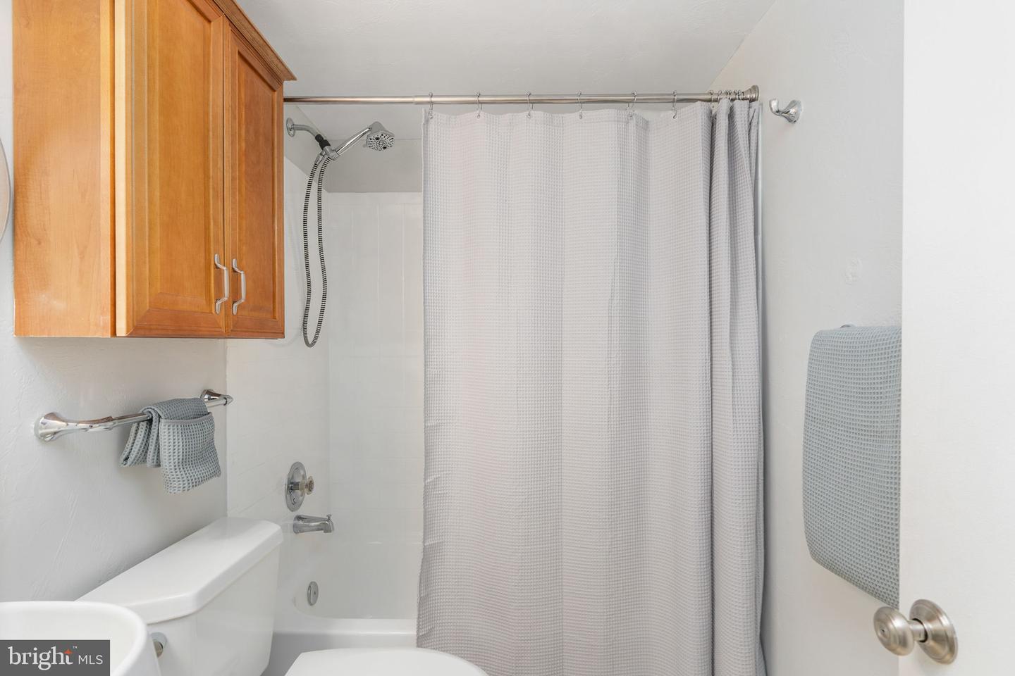 5710 SAILSTONE LN, WOODBRIDGE, Virginia 22193, 4 Bedrooms Bedrooms, 6 Rooms Rooms,2 BathroomsBathrooms,Residential,For sale,5710 SAILSTONE LN,VAPW2108586 MLS # VAPW2108586 5710 SAILSTONE LN, WOODBRIDGE, Virginia 22193, 4 Bedrooms Bedrooms, 6 Rooms Rooms,2 BathroomsBathrooms,Residential,For sale,5710 SAILSTONE LN,VAPW2108586 MLS # VAPW2108586