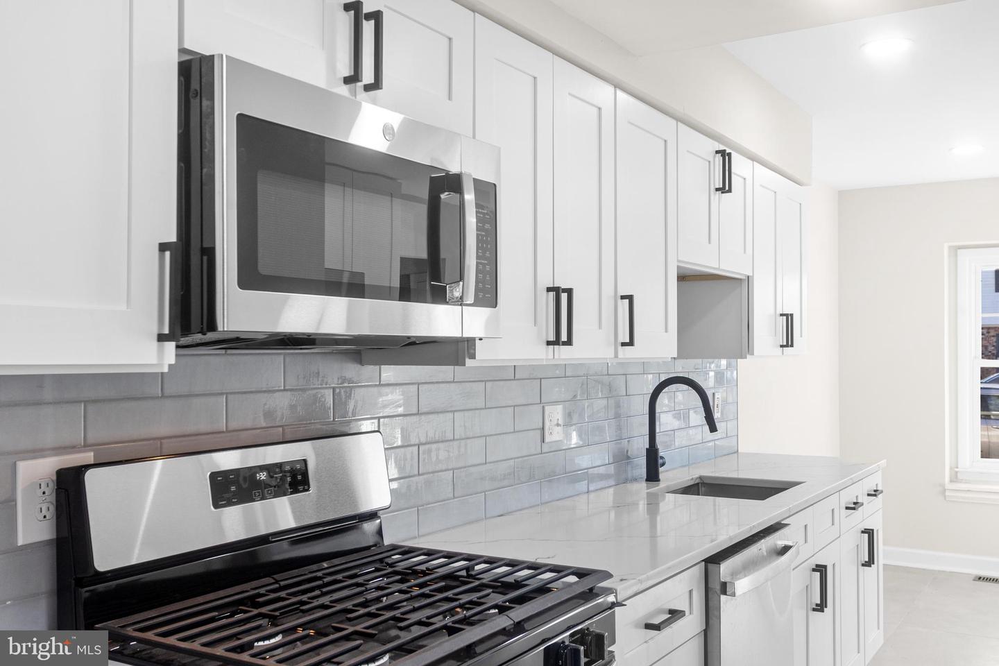 14829 EMBERDALE DR, WOODBRIDGE, Virginia 22193, 3 Bedrooms Bedrooms, ,1 BathroomBathrooms,Residential,For sale,14829 EMBERDALE DR,VAPW2108876 MLS # VAPW2108876