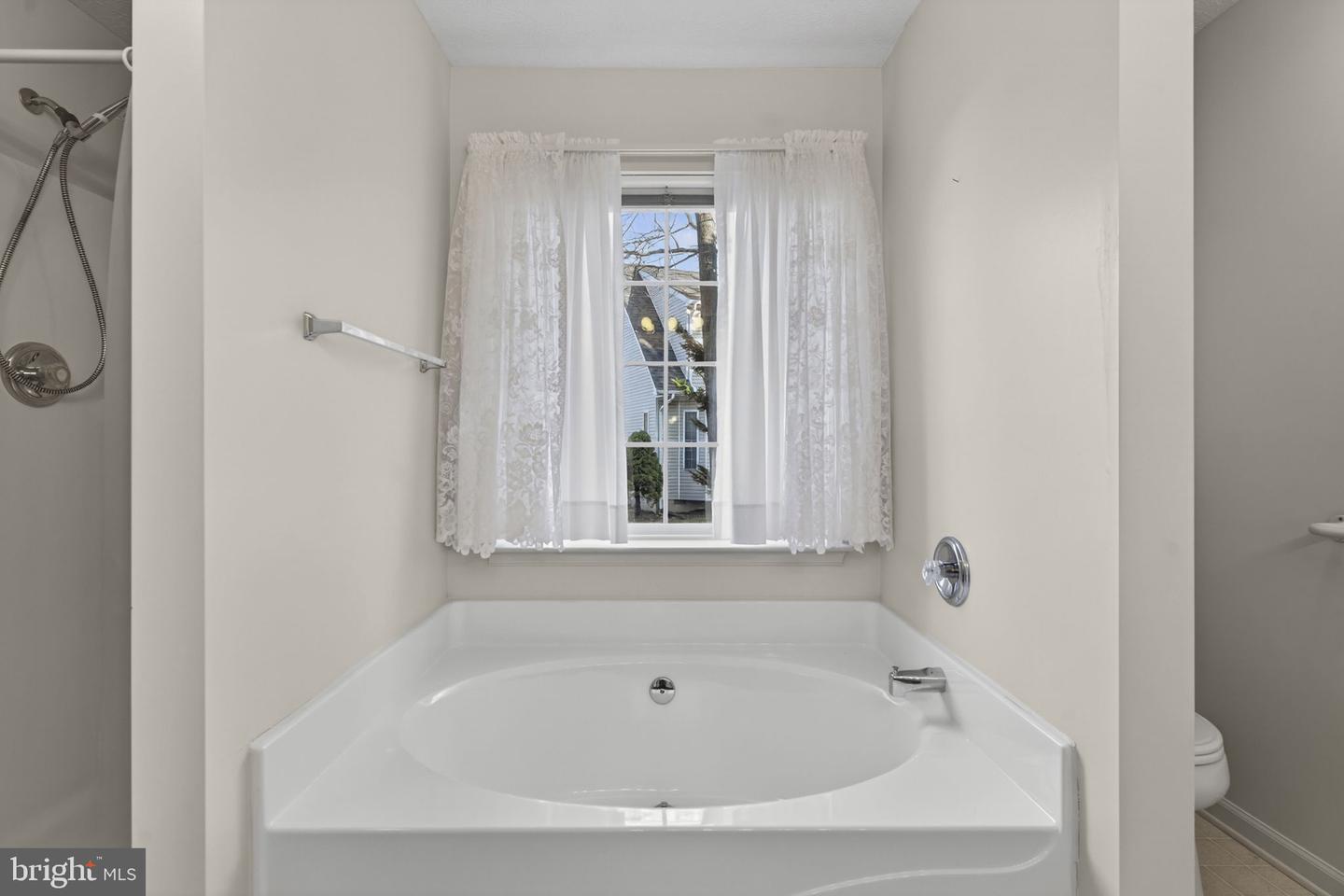 236 BENTLEY AVE, WINCHESTER, Virginia 22602, 3 Bedrooms Bedrooms, ,2 BathroomsBathrooms,Residential,For sale,236 BENTLEY AVE,VAFV2038404 MLS # VAFV2038404