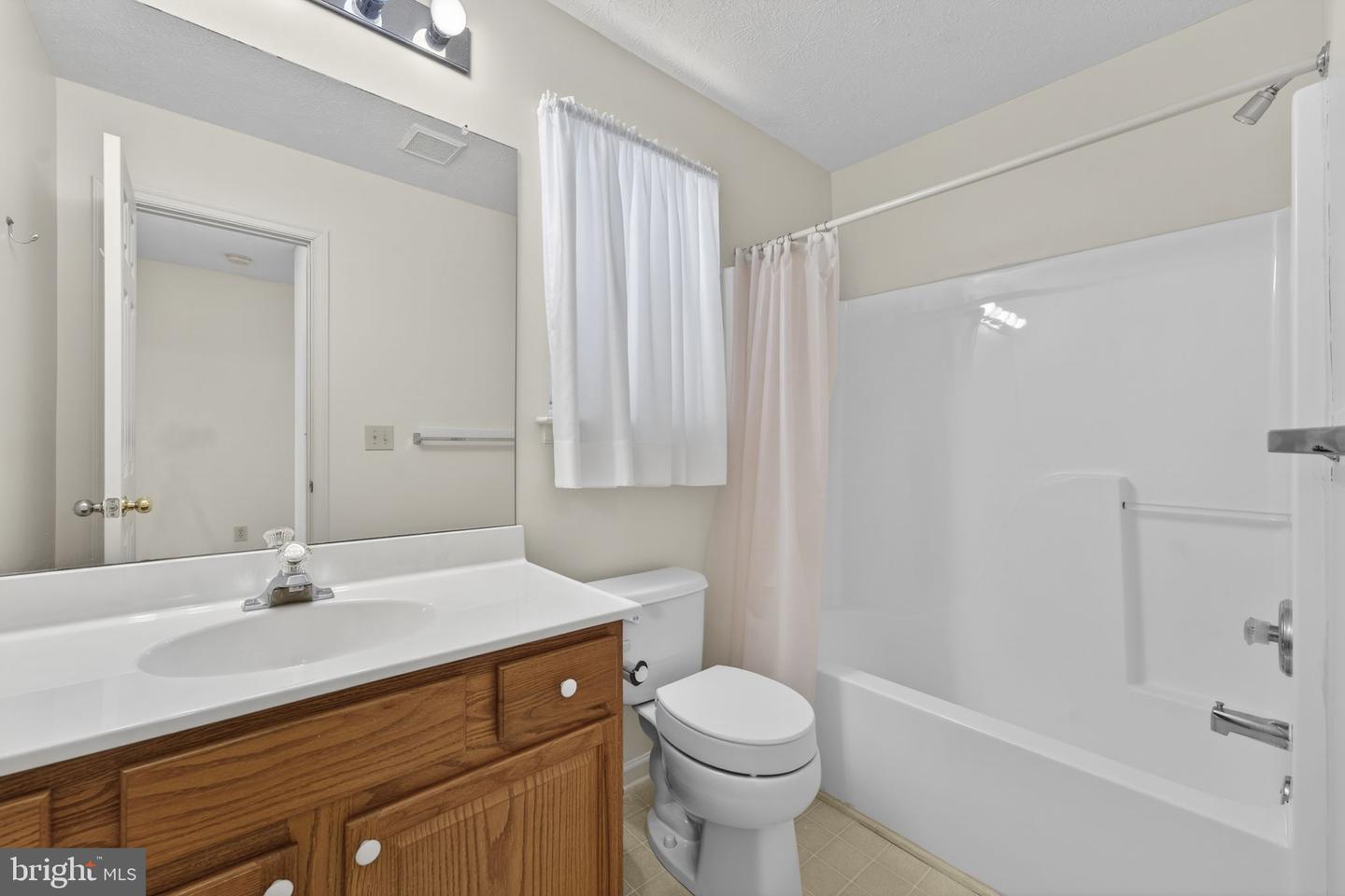 236 BENTLEY AVE, WINCHESTER, Virginia 22602, 3 Bedrooms Bedrooms, ,2 BathroomsBathrooms,Residential,For sale,236 BENTLEY AVE,VAFV2038404 MLS # VAFV2038404