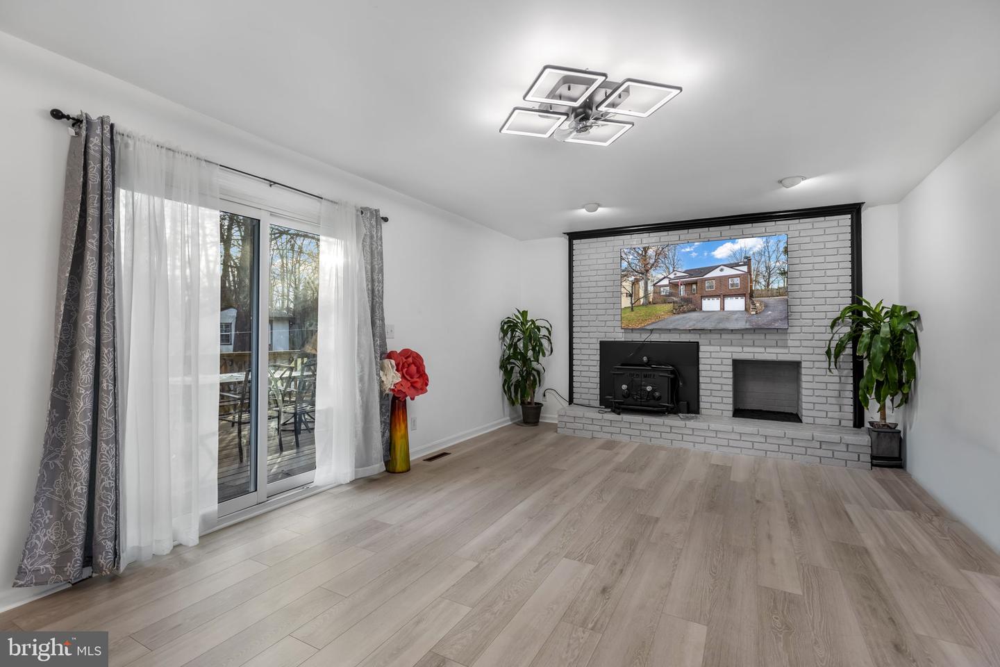 112 OAKWOOD DR, STAFFORD, Virginia 22554, 3 Bedrooms Bedrooms, ,2 BathroomsBathrooms,Residential,For sale,112 OAKWOOD DR,VAST2044652 MLS # VAST2044652