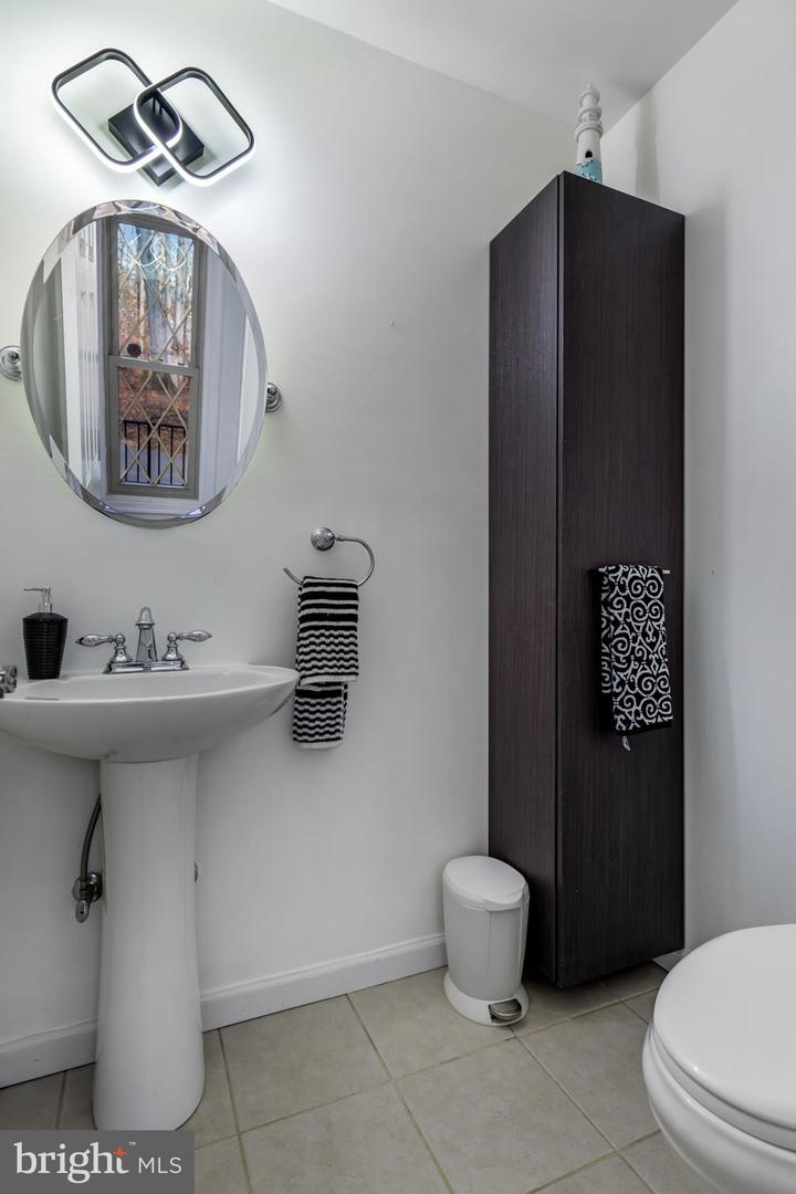 112 OAKWOOD DR, STAFFORD, Virginia 22554, 3 Bedrooms Bedrooms, ,2 BathroomsBathrooms,Residential,For sale,112 OAKWOOD DR,VAST2044652 MLS # VAST2044652