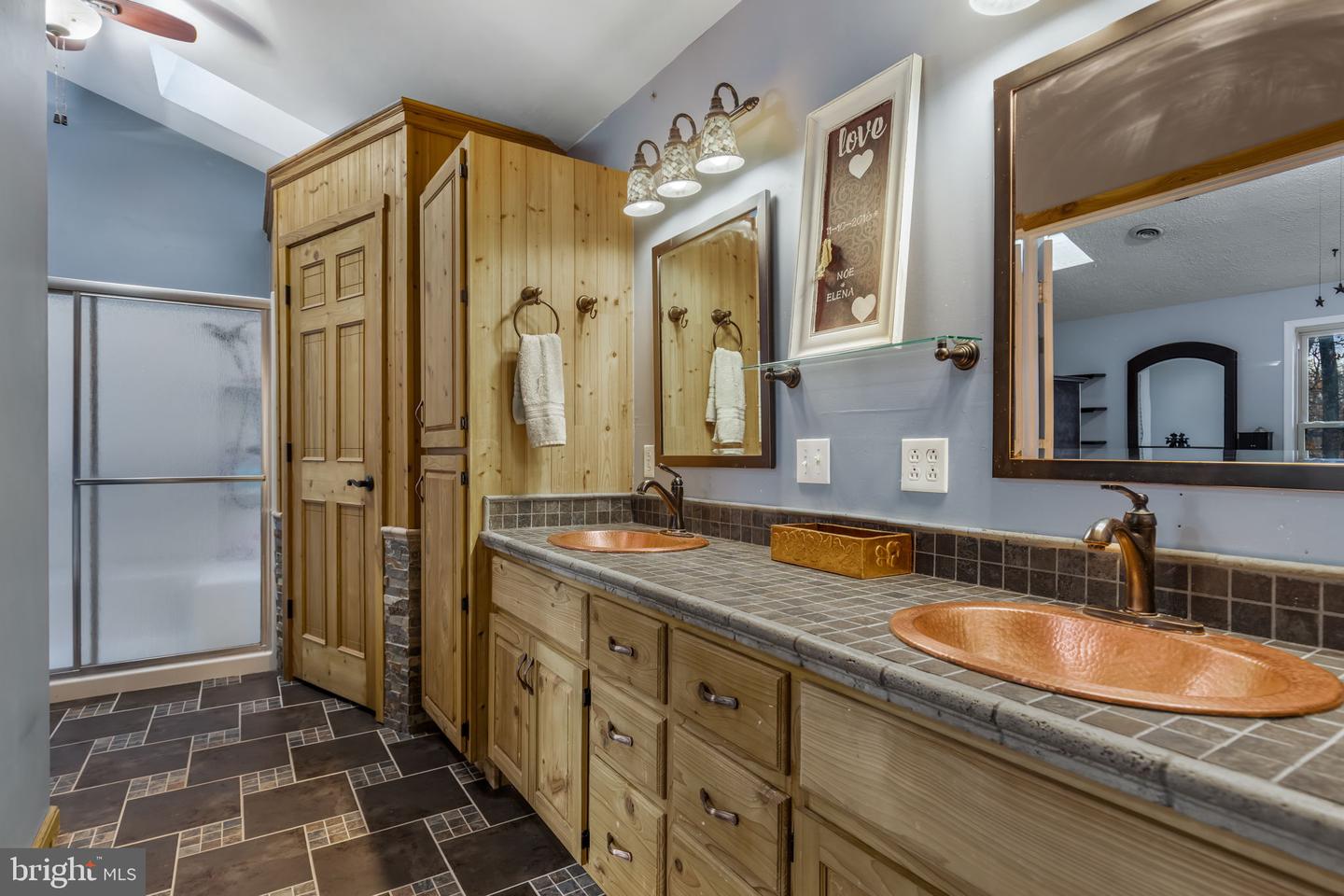 112 OAKWOOD DR, STAFFORD, Virginia 22554, 3 Bedrooms Bedrooms, ,2 BathroomsBathrooms,Residential,For sale,112 OAKWOOD DR,VAST2044652 MLS # VAST2044652