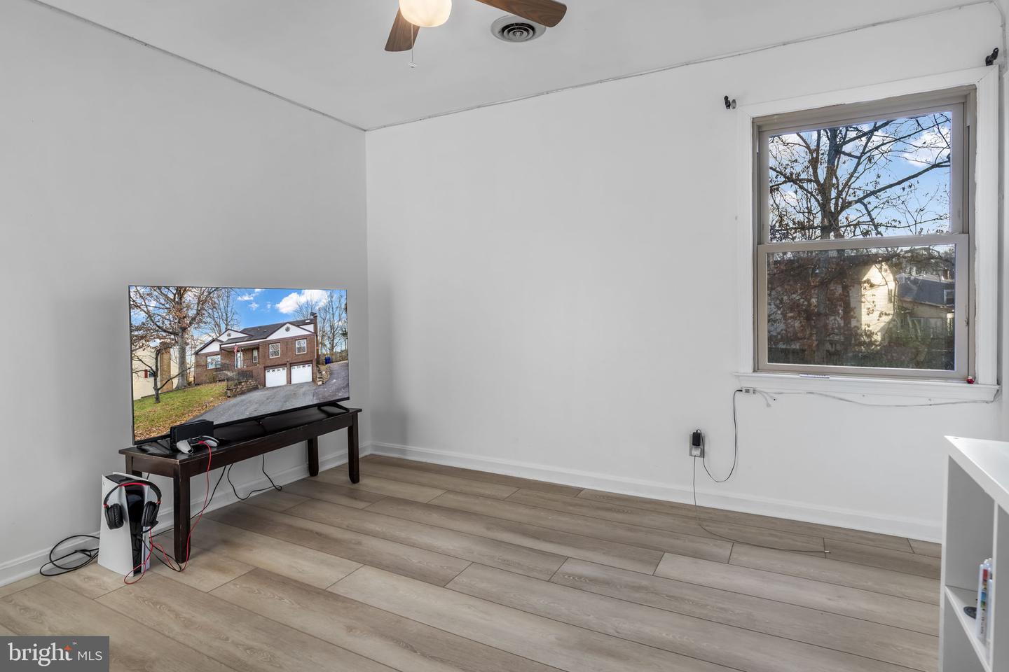 112 OAKWOOD DR, STAFFORD, Virginia 22554, 3 Bedrooms Bedrooms, ,2 BathroomsBathrooms,Residential,For sale,112 OAKWOOD DR,VAST2044652 MLS # VAST2044652