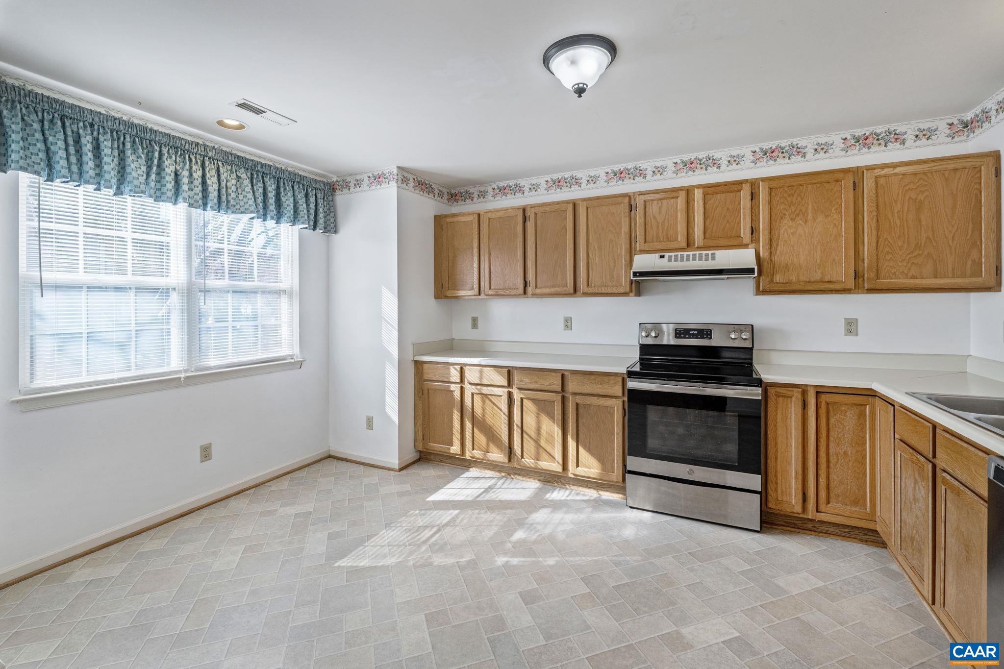 1248 GAZEBO CT, CHARLOTTESVILLE, Virginia 22901, 2 Bedrooms Bedrooms, ,2 BathroomsBathrooms,Residential,1248 GAZEBO CT,670811 MLS # 670811