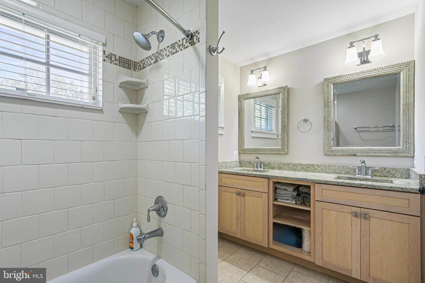 1005-A LINCOLN AVE, FALLS CHURCH, Virginia 22046, 5 Bedrooms Bedrooms, 22 Rooms Rooms,4 BathroomsBathrooms,Residential,For sale,1005-A LINCOLN AVE,VAFA2003328 MLS # VAFA2003328