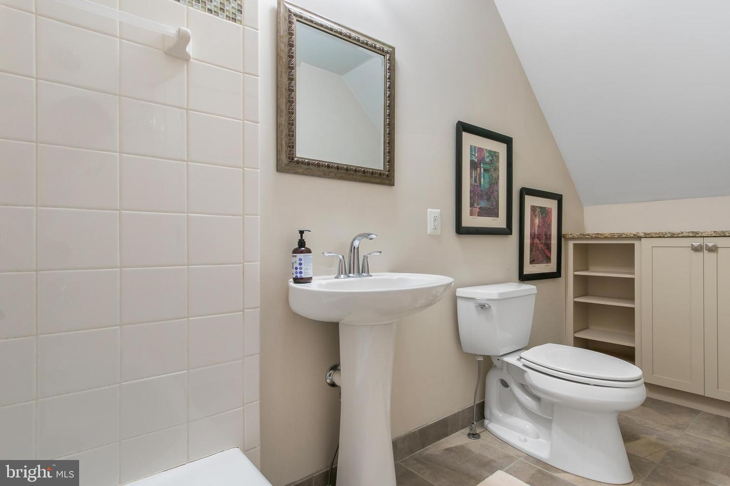 1005-A LINCOLN AVE, FALLS CHURCH, Virginia 22046, 5 Bedrooms Bedrooms, 22 Rooms Rooms,4 BathroomsBathrooms,Residential,For sale,1005-A LINCOLN AVE,VAFA2003328 MLS # VAFA2003328