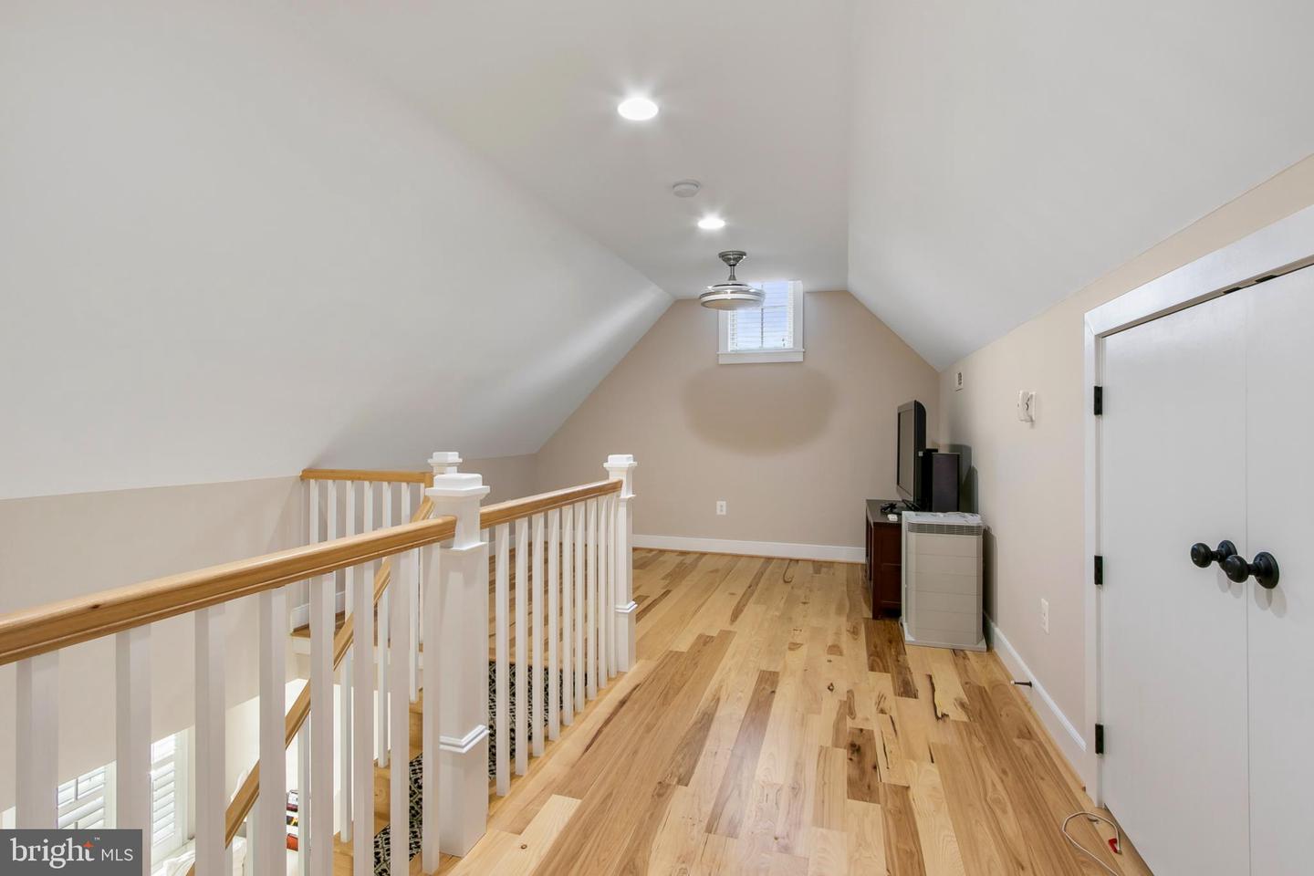 1005-A LINCOLN AVE, FALLS CHURCH, Virginia 22046, 5 Bedrooms Bedrooms, 22 Rooms Rooms,4 BathroomsBathrooms,Residential,For sale,1005-A LINCOLN AVE,VAFA2003328 MLS # VAFA2003328