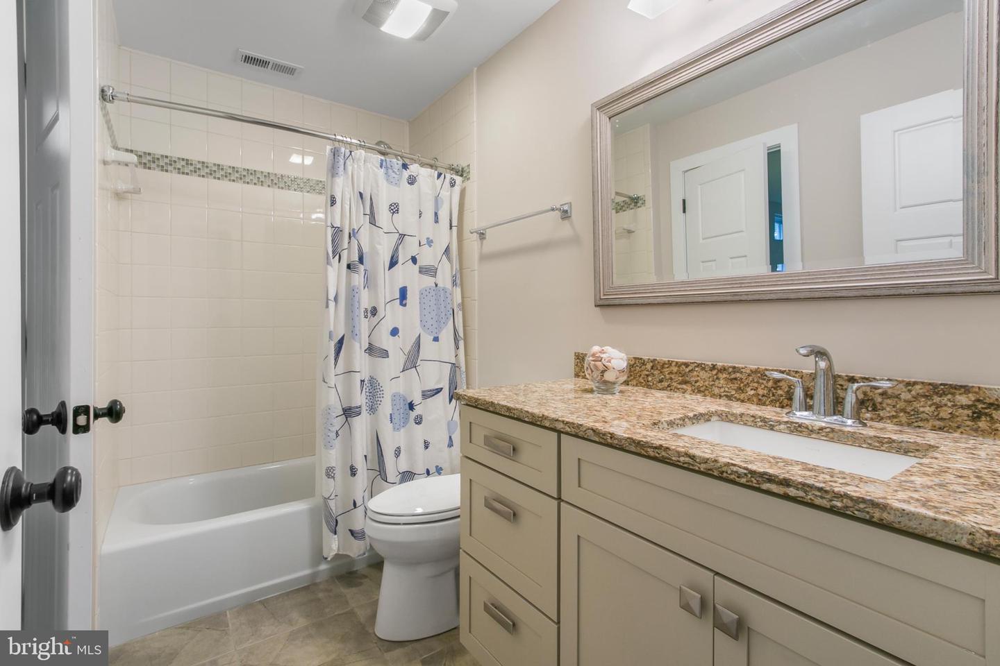 1005-A LINCOLN AVE, FALLS CHURCH, Virginia 22046, 5 Bedrooms Bedrooms, 22 Rooms Rooms,4 BathroomsBathrooms,Residential,For sale,1005-A LINCOLN AVE,VAFA2003328 MLS # VAFA2003328