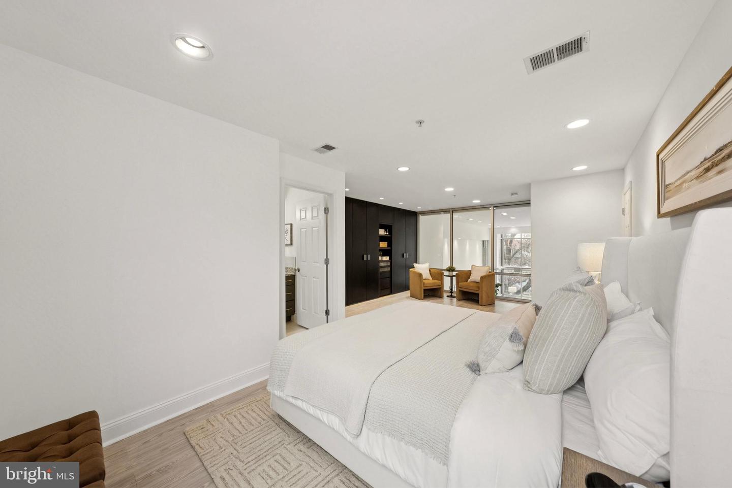 1610 11TH ST NW #3B, WASHINGTON, District Of Columbia 20001, 2 Bedrooms Bedrooms, ,2 BathroomsBathrooms,Residential,For sale,1610 11TH ST NW #3B,DCDC2229788 MLS # DCDC2229788 1610 11TH ST NW #3B, WASHINGTON, District Of Columbia 20001, 2 Bedrooms Bedrooms, ,2 BathroomsBathrooms,Residential,For sale,1610 11TH ST NW #3B,DCDC2229788 MLS # DCDC2229788