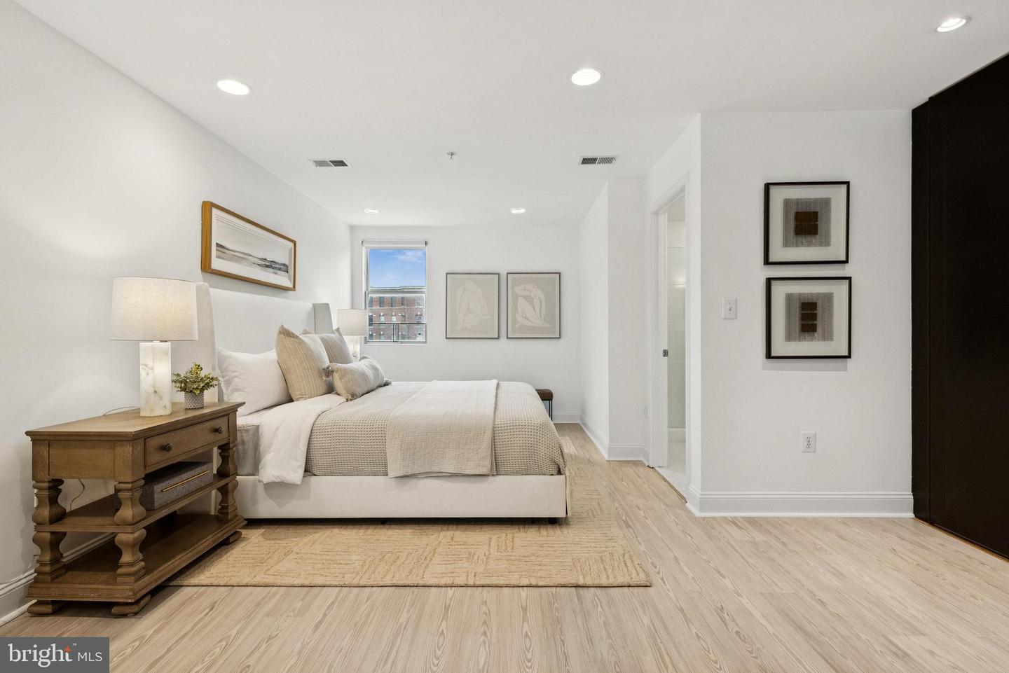 1610 11TH ST NW #3B, WASHINGTON, District Of Columbia 20001, 2 Bedrooms Bedrooms, ,2 BathroomsBathrooms,Residential,For sale,1610 11TH ST NW #3B,DCDC2229788 MLS # DCDC2229788 1610 11TH ST NW #3B, WASHINGTON, District Of Columbia 20001, 2 Bedrooms Bedrooms, ,2 BathroomsBathrooms,Residential,For sale,1610 11TH ST NW #3B,DCDC2229788 MLS # DCDC2229788