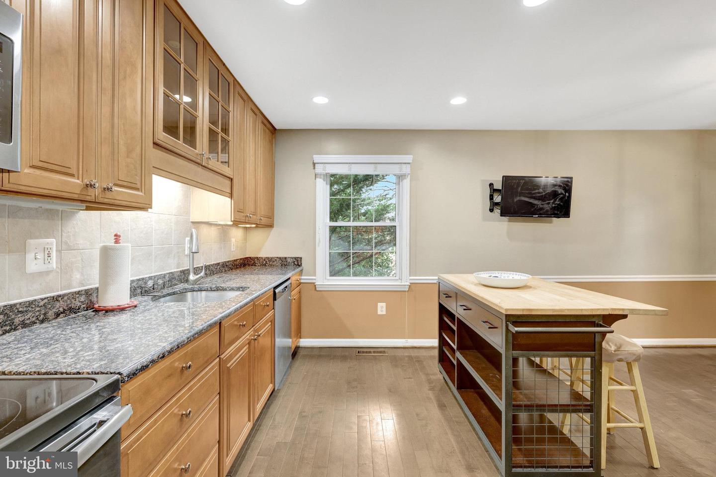 4448 AIRLIE WAY, ANNANDALE, Virginia 22003, 3 Bedrooms Bedrooms, ,3 BathroomsBathrooms,Residential,For sale,4448 AIRLIE WAY,VAFX2277482 MLS # VAFX2277482