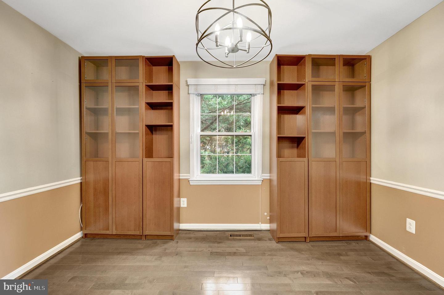 4448 AIRLIE WAY, ANNANDALE, Virginia 22003, 3 Bedrooms Bedrooms, ,3 BathroomsBathrooms,Residential,For sale,4448 AIRLIE WAY,VAFX2277482 MLS # VAFX2277482