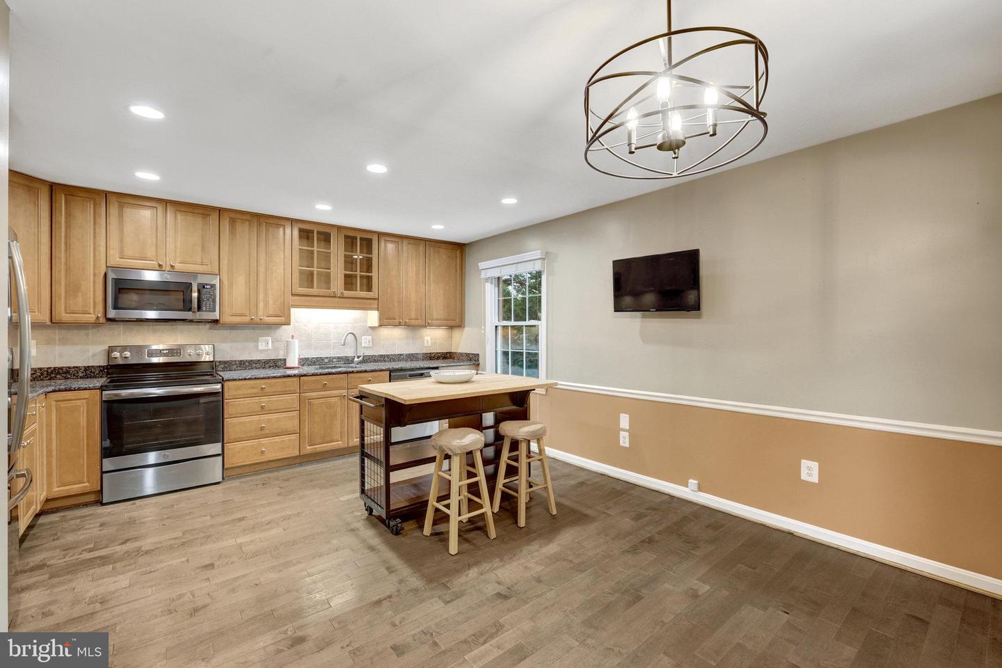 4448 AIRLIE WAY, ANNANDALE, Virginia 22003, 3 Bedrooms Bedrooms, ,3 BathroomsBathrooms,Residential,For sale,4448 AIRLIE WAY,VAFX2277482 MLS # VAFX2277482