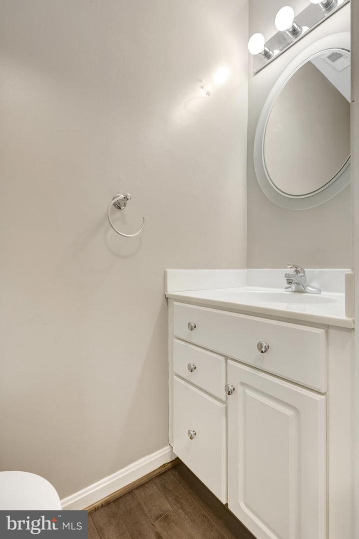 4448 AIRLIE WAY, ANNANDALE, Virginia 22003, 3 Bedrooms Bedrooms, ,3 BathroomsBathrooms,Residential,For sale,4448 AIRLIE WAY,VAFX2277482 MLS # VAFX2277482