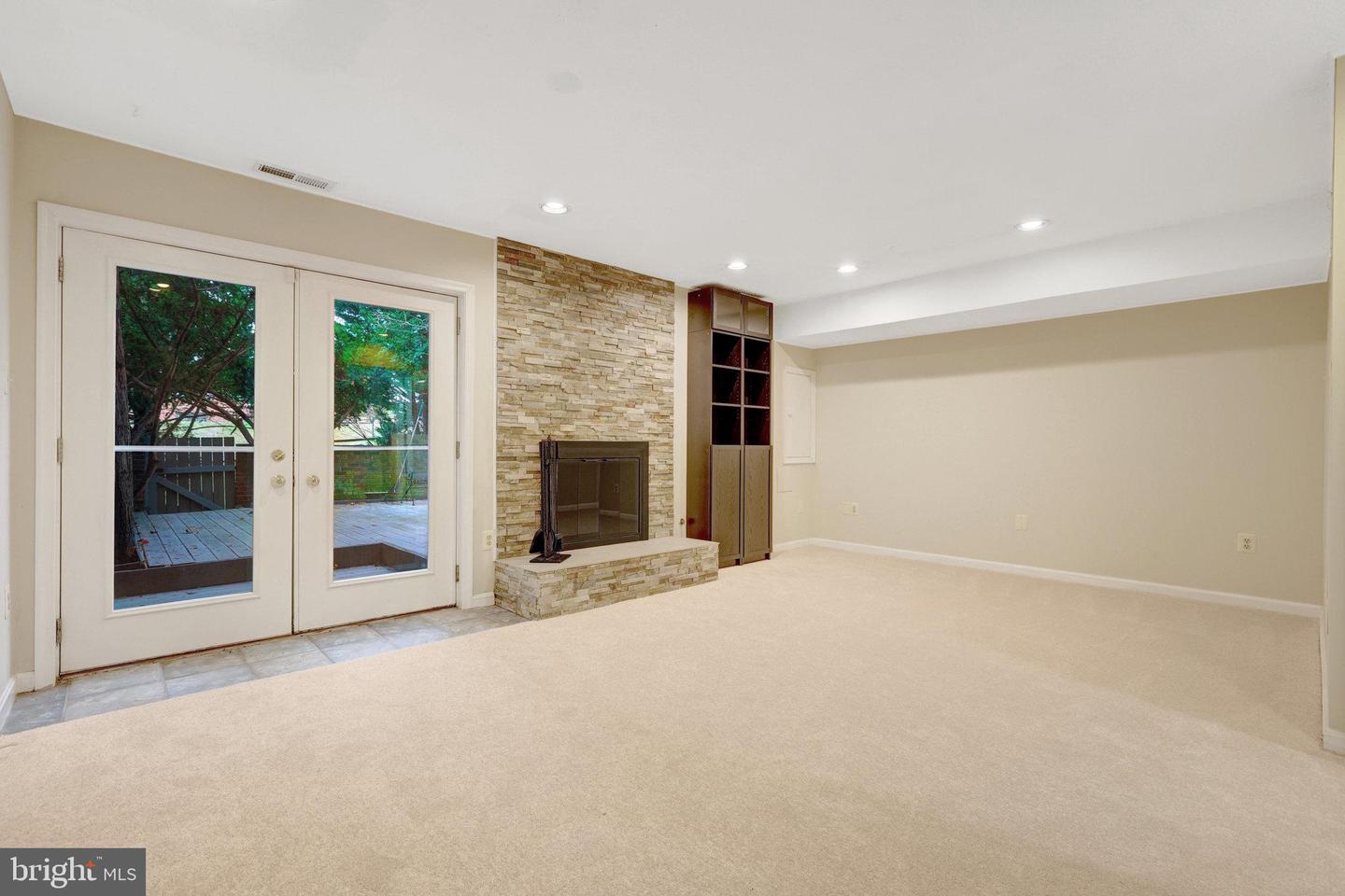 4448 AIRLIE WAY, ANNANDALE, Virginia 22003, 3 Bedrooms Bedrooms, ,3 BathroomsBathrooms,Residential,For sale,4448 AIRLIE WAY,VAFX2277482 MLS # VAFX2277482