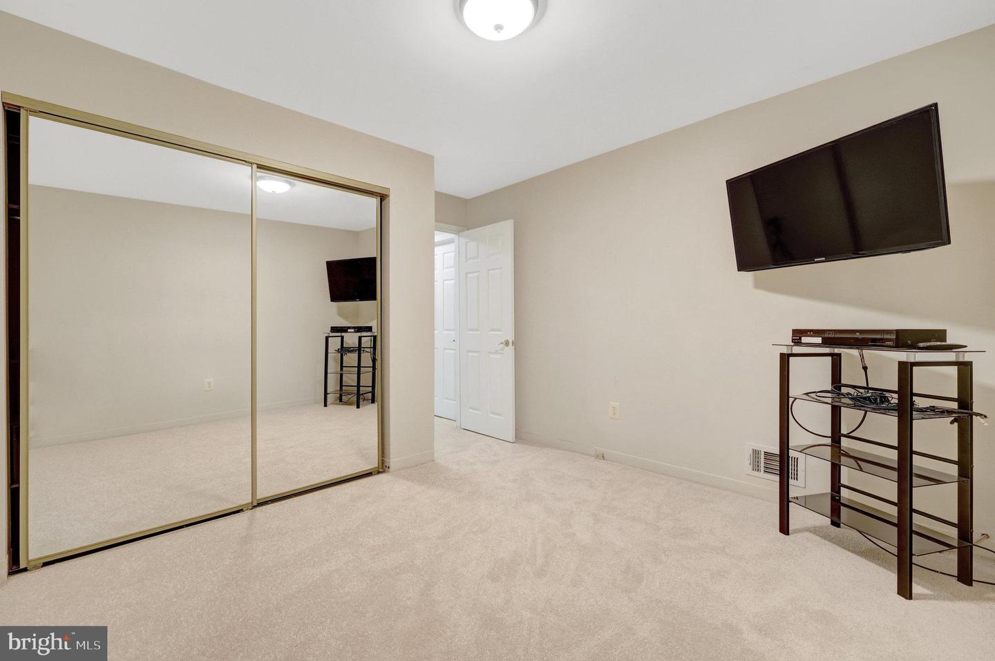 4448 AIRLIE WAY, ANNANDALE, Virginia 22003, 3 Bedrooms Bedrooms, ,3 BathroomsBathrooms,Residential,For sale,4448 AIRLIE WAY,VAFX2277482 MLS # VAFX2277482