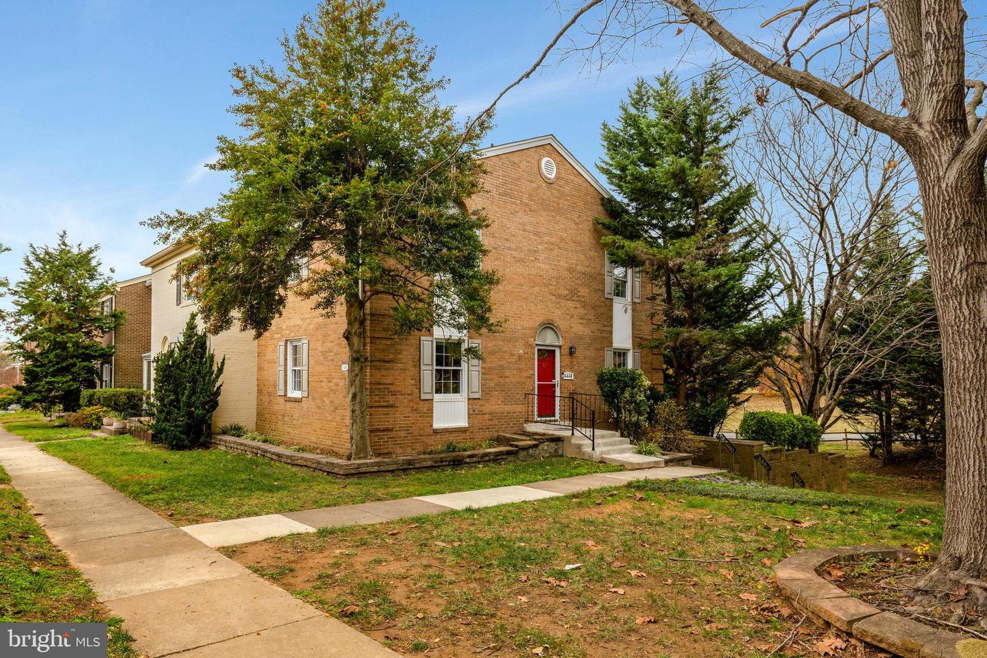 4448 AIRLIE WAY, ANNANDALE, Virginia 22003, 3 Bedrooms Bedrooms, ,3 BathroomsBathrooms,Residential,For sale,4448 AIRLIE WAY,VAFX2277482 MLS # VAFX2277482