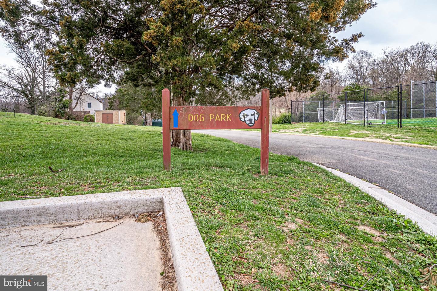 4448 AIRLIE WAY, ANNANDALE, Virginia 22003, 3 Bedrooms Bedrooms, ,3 BathroomsBathrooms,Residential,For sale,4448 AIRLIE WAY,VAFX2277482 MLS # VAFX2277482