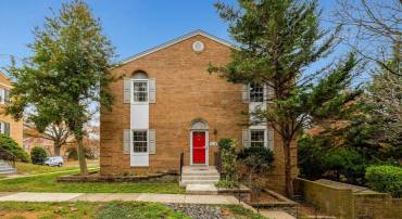 4448 AIRLIE WAY, ANNANDALE, Virginia 22003, 3 Bedrooms Bedrooms, ,3 BathroomsBathrooms,Residential,For sale,4448 AIRLIE WAY,VAFX2277482 MLS # VAFX2277482