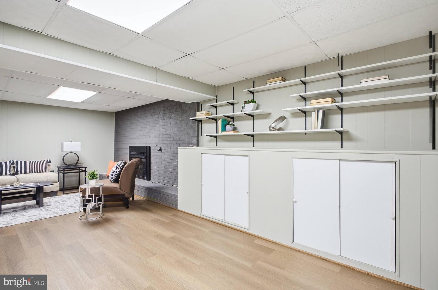 9216 KRISTIN LN, FAIRFAX, Virginia 22032, 4 Bedrooms Bedrooms, ,2 BathroomsBathrooms,Residential,For sale,9216 KRISTIN LN,VAFX2278628 MLS # VAFX2278628