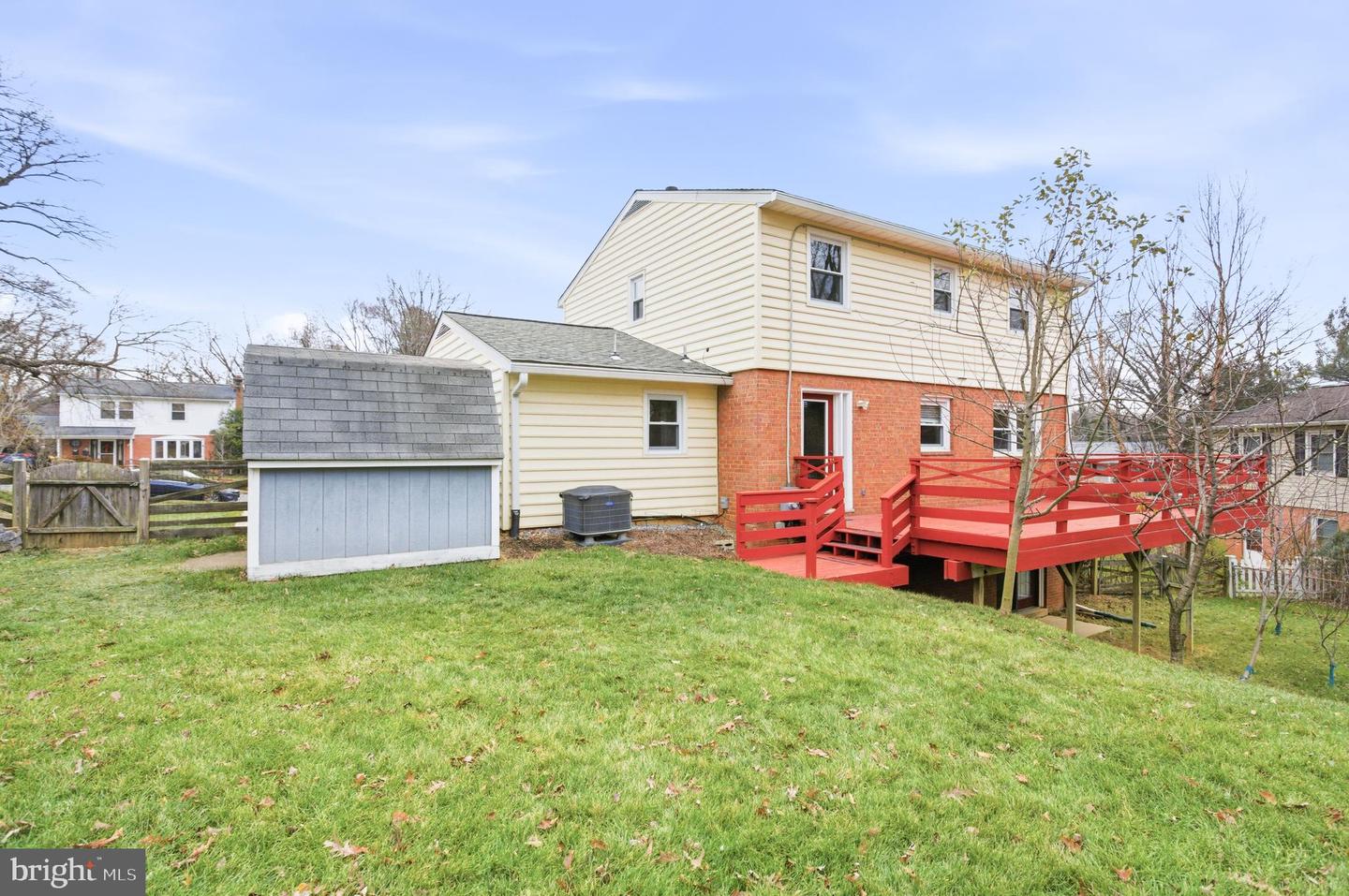 9216 KRISTIN LN, FAIRFAX, Virginia 22032, 4 Bedrooms Bedrooms, ,2 BathroomsBathrooms,Residential,For sale,9216 KRISTIN LN,VAFX2278628 MLS # VAFX2278628