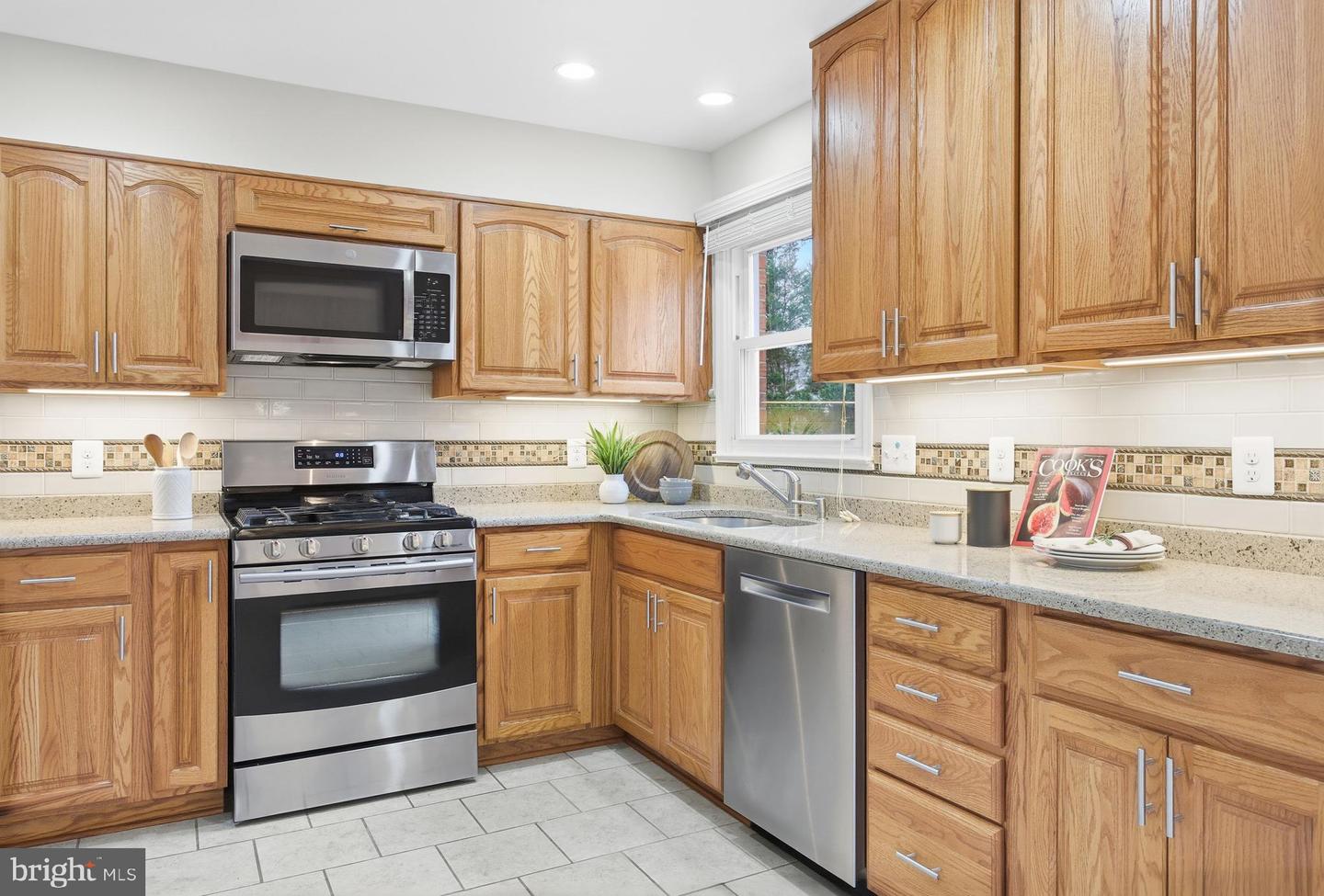 9216 KRISTIN LN, FAIRFAX, Virginia 22032, 4 Bedrooms Bedrooms, ,2 BathroomsBathrooms,Residential,For sale,9216 KRISTIN LN,VAFX2278628 MLS # VAFX2278628