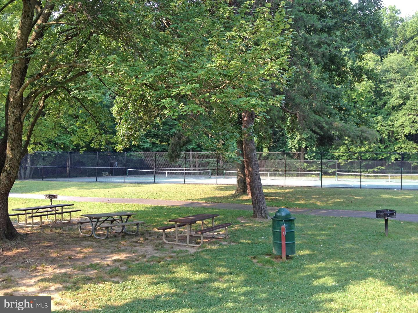 9216 KRISTIN LN, FAIRFAX, Virginia 22032, 4 Bedrooms Bedrooms, ,2 BathroomsBathrooms,Residential,For sale,9216 KRISTIN LN,VAFX2278628 MLS # VAFX2278628