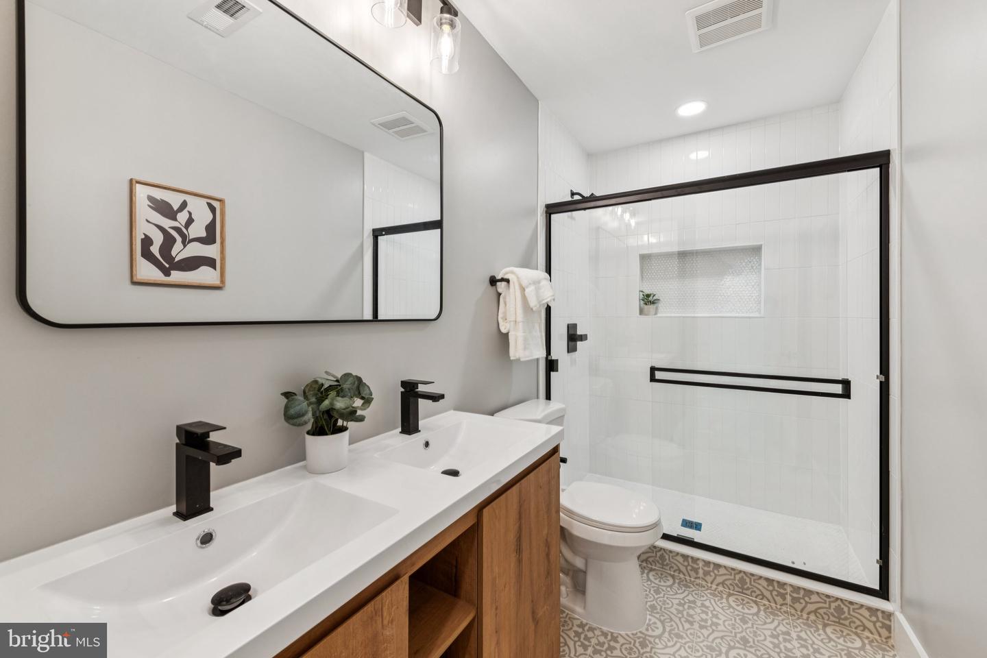 1235 PERRY ST NE, WASHINGTON, District Of Columbia 20017, 4 Bedrooms Bedrooms, 8 Rooms Rooms,3 BathroomsBathrooms,Residential,For sale,1235 PERRY ST NE,DCDC2231346 MLS # DCDC2231346