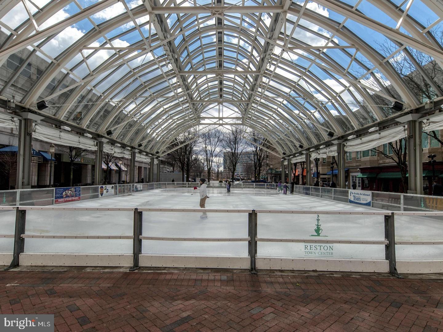 11800 SUNSET HILLS RD #314, RESTON, Virginia 20190, 3 Bedrooms Bedrooms, ,2 BathroomsBathrooms,Residential,For sale,11800 SUNSET HILLS RD #314,VAFX2279868 MLS # VAFX2279868