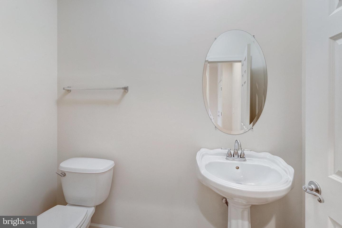 680 WATERMANS DR #301, WOODBRIDGE, Virginia 22191, 1 Bedroom Bedrooms, ,1 BathroomBathrooms,Residential,For sale,680 WATERMANS DR #301,VAPW2108072 MLS # VAPW2108072 680 WATERMANS DR #301, WOODBRIDGE, Virginia 22191, 1 Bedroom Bedrooms, ,1 BathroomBathrooms,Residential,For sale,680 WATERMANS DR #301,VAPW2108072 MLS # VAPW2108072