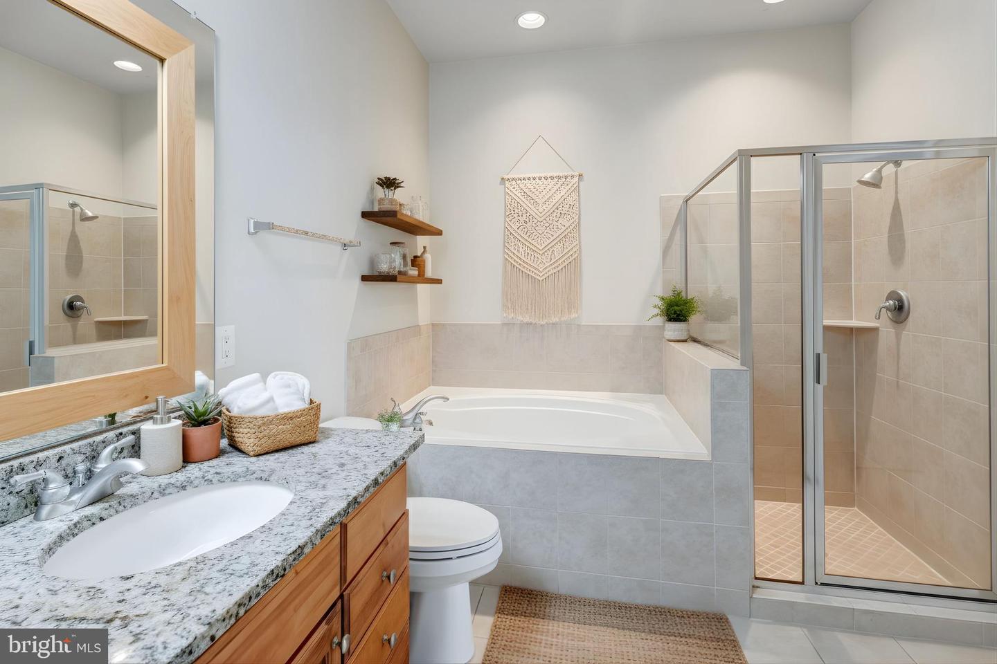 680 WATERMANS DR #301, WOODBRIDGE, Virginia 22191, 1 Bedroom Bedrooms, ,1 BathroomBathrooms,Residential,For sale,680 WATERMANS DR #301,VAPW2108072 MLS # VAPW2108072 680 WATERMANS DR #301, WOODBRIDGE, Virginia 22191, 1 Bedroom Bedrooms, ,1 BathroomBathrooms,Residential,For sale,680 WATERMANS DR #301,VAPW2108072 MLS # VAPW2108072