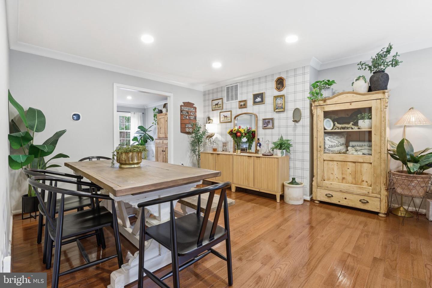 661 N ARMISTEAD ST, ALEXANDRIA, Virginia 22312, 3 Bedrooms Bedrooms, 7 Rooms Rooms,3 BathroomsBathrooms,Residential,For sale,661 N ARMISTEAD ST,VAAX2051940 MLS # VAAX2051940