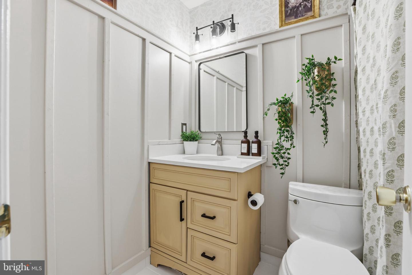 661 N ARMISTEAD ST, ALEXANDRIA, Virginia 22312, 3 Bedrooms Bedrooms, 7 Rooms Rooms,3 BathroomsBathrooms,Residential,For sale,661 N ARMISTEAD ST,VAAX2051940 MLS # VAAX2051940