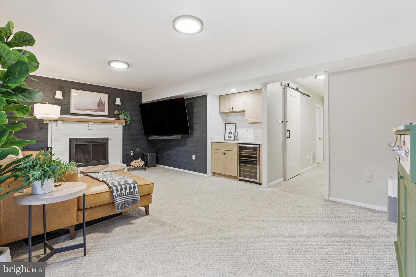 661 N ARMISTEAD ST, ALEXANDRIA, Virginia 22312, 3 Bedrooms Bedrooms, 7 Rooms Rooms,3 BathroomsBathrooms,Residential,For sale,661 N ARMISTEAD ST,VAAX2051940 MLS # VAAX2051940