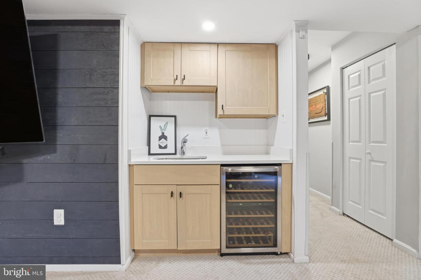 661 N ARMISTEAD ST, ALEXANDRIA, Virginia 22312, 3 Bedrooms Bedrooms, 7 Rooms Rooms,3 BathroomsBathrooms,Residential,For sale,661 N ARMISTEAD ST,VAAX2051940 MLS # VAAX2051940