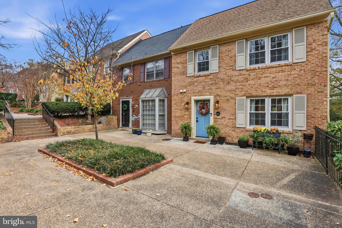 661 N ARMISTEAD ST, ALEXANDRIA, Virginia 22312, 3 Bedrooms Bedrooms, 7 Rooms Rooms,3 BathroomsBathrooms,Residential,For sale,661 N ARMISTEAD ST,VAAX2051940 MLS # VAAX2051940