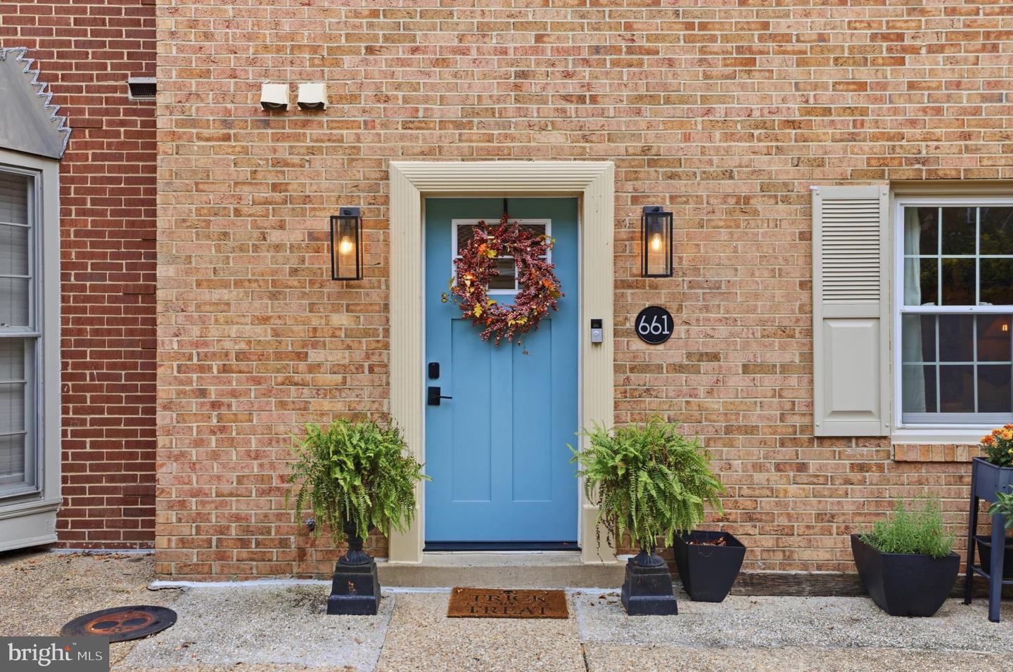 661 N ARMISTEAD ST, ALEXANDRIA, Virginia 22312, 3 Bedrooms Bedrooms, 7 Rooms Rooms,3 BathroomsBathrooms,Residential,For sale,661 N ARMISTEAD ST,VAAX2051940 MLS # VAAX2051940