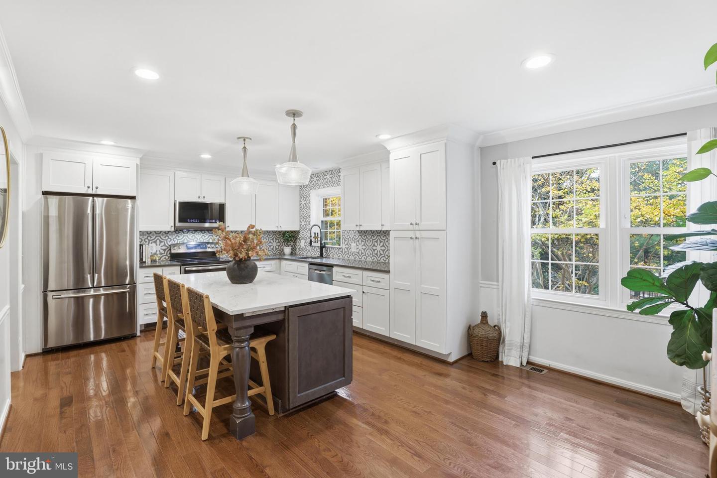 661 N ARMISTEAD ST, ALEXANDRIA, Virginia 22312, 3 Bedrooms Bedrooms, 7 Rooms Rooms,3 BathroomsBathrooms,Residential,For sale,661 N ARMISTEAD ST,VAAX2051940 MLS # VAAX2051940