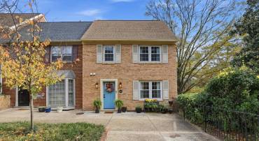 661 N ARMISTEAD ST, ALEXANDRIA, Virginia 22312, 3 Bedrooms Bedrooms, 7 Rooms Rooms,3 BathroomsBathrooms,Residential,For sale,661 N ARMISTEAD ST,VAAX2051940 MLS # VAAX2051940