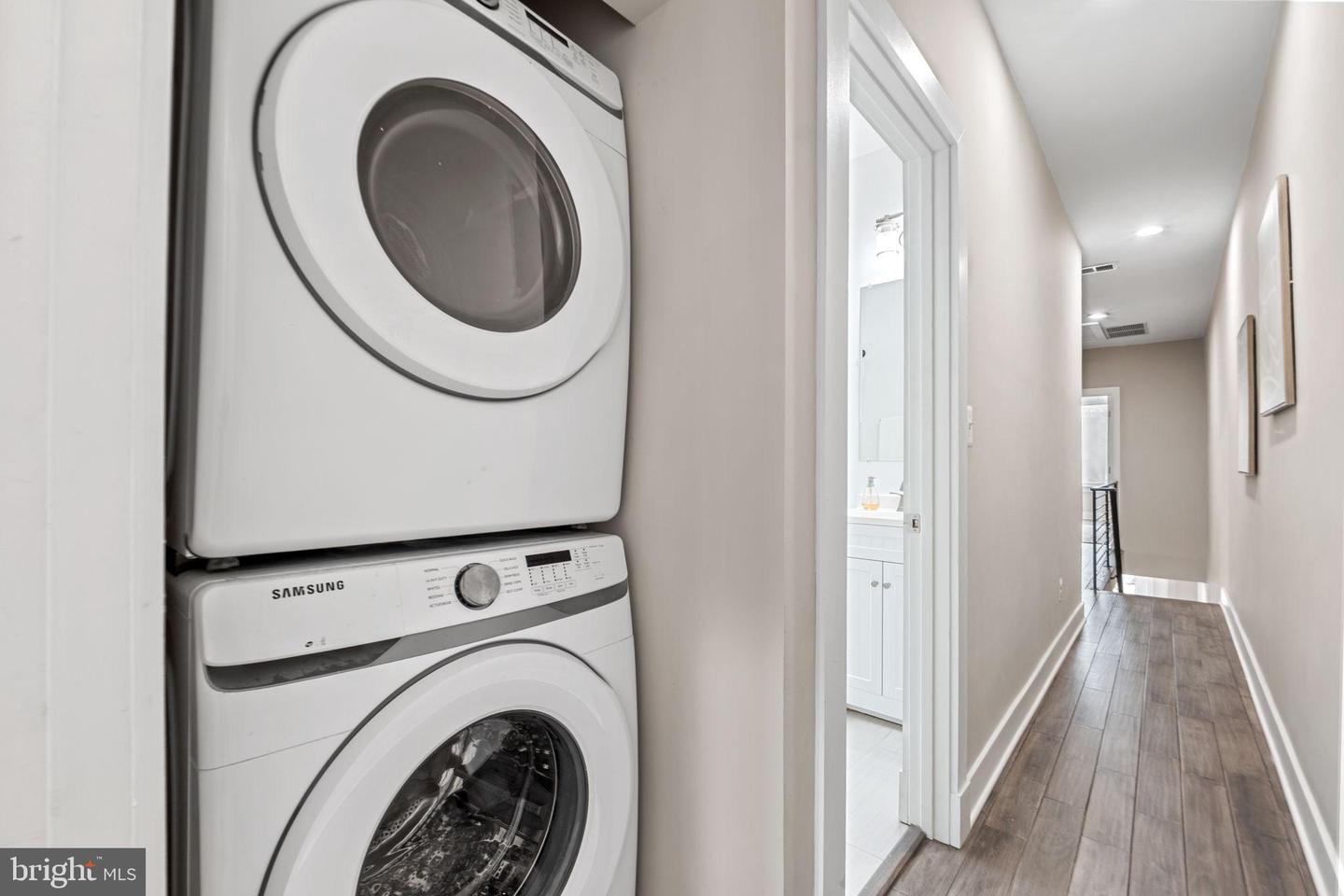 113 R ST NE, WASHINGTON, District Of Columbia 20002, 4 Bedrooms Bedrooms, 8 Rooms Rooms,3 BathroomsBathrooms,Residential,For sale,113 R ST NE,DCDC2232562 MLS # DCDC2232562 113 R ST NE, WASHINGTON, District Of Columbia 20002, 4 Bedrooms Bedrooms, 8 Rooms Rooms,3 BathroomsBathrooms,Residential,For sale,113 R ST NE,DCDC2232562 MLS # DCDC2232562