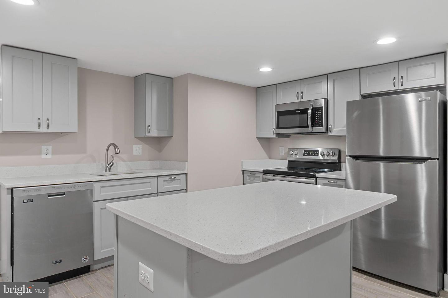 113 R ST NE, WASHINGTON, District Of Columbia 20002, 4 Bedrooms Bedrooms, 8 Rooms Rooms,3 BathroomsBathrooms,Residential,For sale,113 R ST NE,DCDC2232562 MLS # DCDC2232562 113 R ST NE, WASHINGTON, District Of Columbia 20002, 4 Bedrooms Bedrooms, 8 Rooms Rooms,3 BathroomsBathrooms,Residential,For sale,113 R ST NE,DCDC2232562 MLS # DCDC2232562